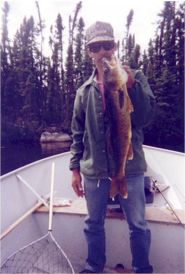 28walleye.jpg (58023 bytes)