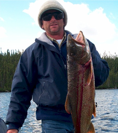 borderlake.jpg (67318 bytes)