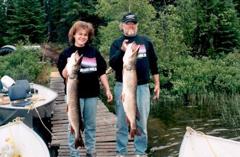 hosts.jpg (71109 bytes)